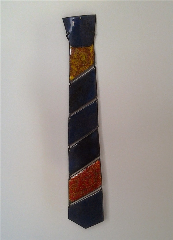 Enamel necktie